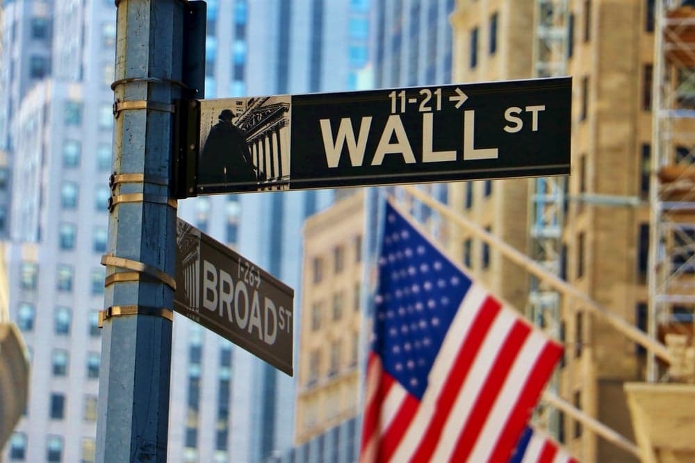Futuros del S&P 500 caen y el Nasdaq se estabiliza ante tensiones en Medio Oriente