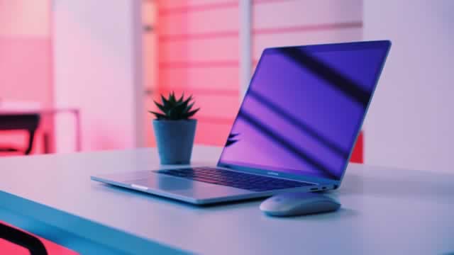 OpenAI evalúa acciones legales contra Apple (AAPL) por bajo crecimiento de ChatGPT